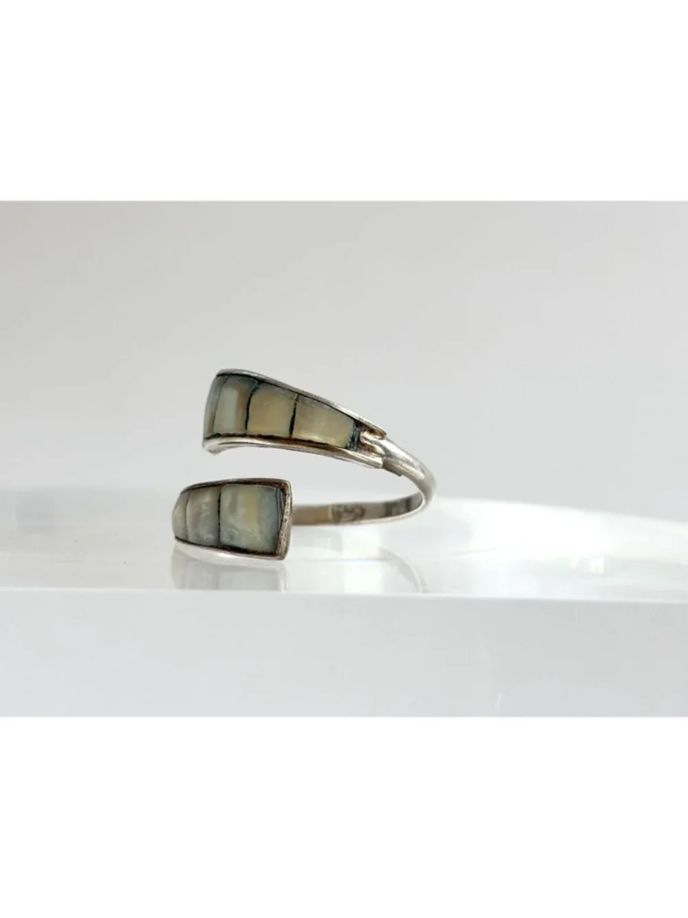 Mother of Pearl Inlay Wrap Taxco, Mexico Sterling Silver 925 Vintage Ring - sz 8
